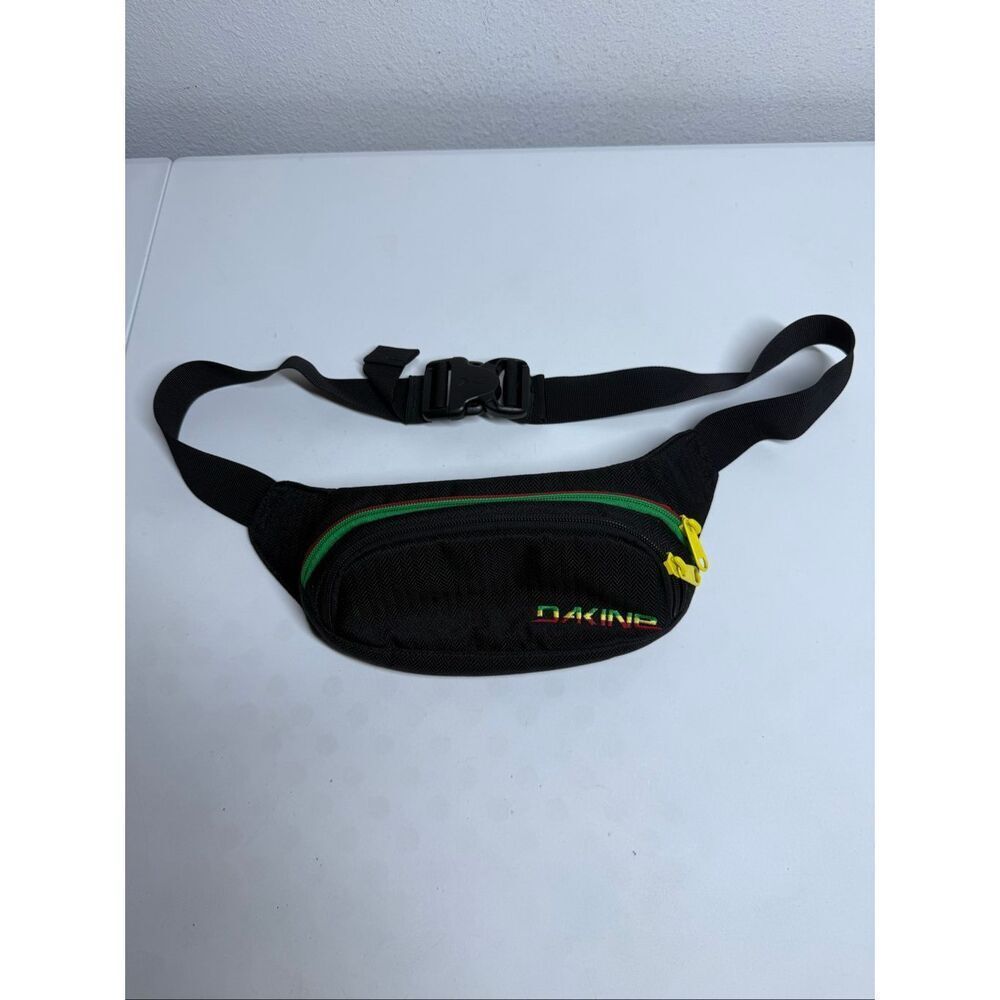 Dakine Classic Hip Solid Pack Belt Fanny Bag Black Green Padded Back